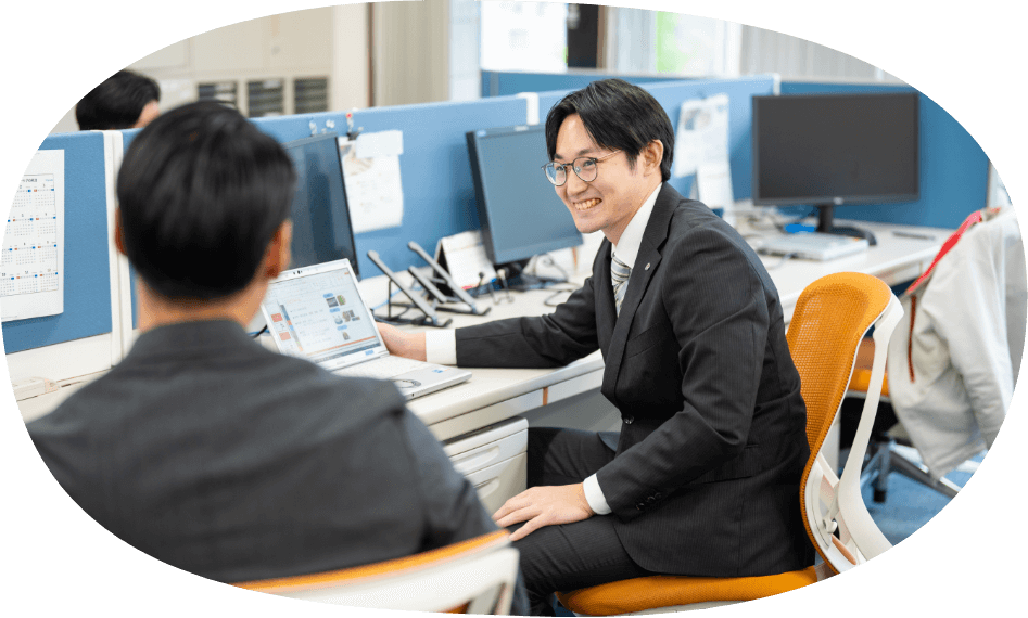 育成担当である先輩社員に相談