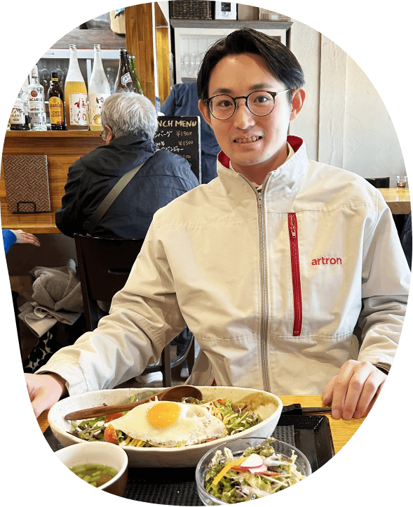 先輩社員とランチ